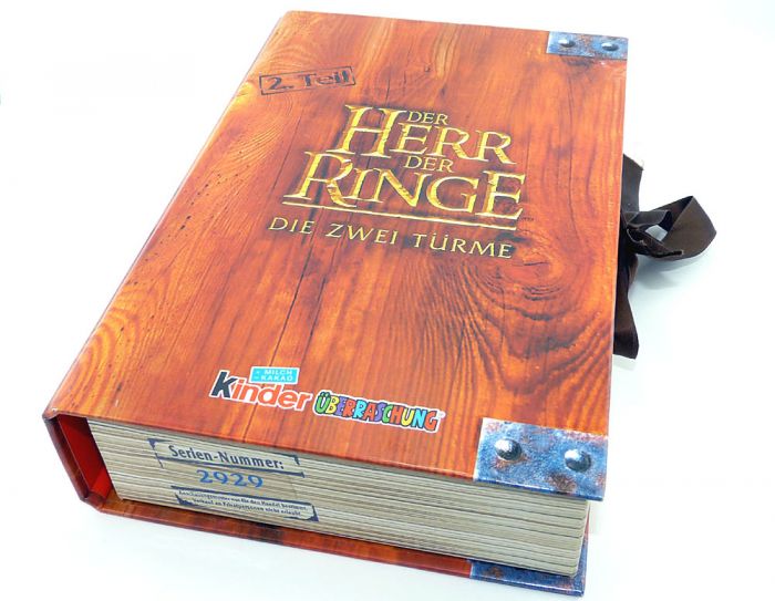 Überraschungsei Diorama von "Der Herr der Ringe 2 - DIE ZWEI TÜRME" mit allen Figuren der Serie