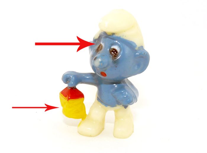 Nachtwächter Schlumpf mit Gußfehlern. Laterne und Gesicht haben zu wenig Material bekommen