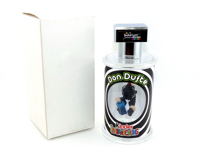 Mini Diorama von Don Dufte mit weißem Karton und Tüte dazu