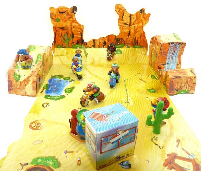 Diorama der Motocoyoten mit original Umkarton