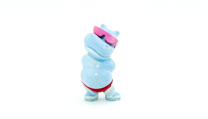 Happy Hippo mit Brille in hellblau, von 1988 (Ü-Ei Variante)