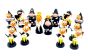 Werbefiguren von Chupa Chups in schwarz. 16 Schachfiguren