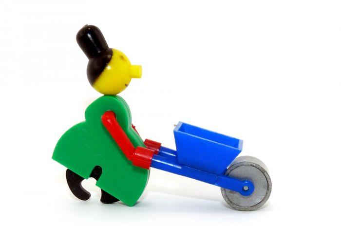 Erna der Blitz von Schrondorf mit dunkelblauer Schiebkarre - Variante (Alte Ü-Ei Inhalte - Bermes-Design)