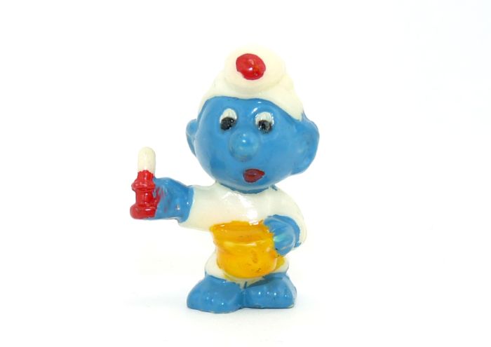 Schlafmützenschlumpf der unter den Füßen NICHT bemalt ist und der Nachttopf ist orange