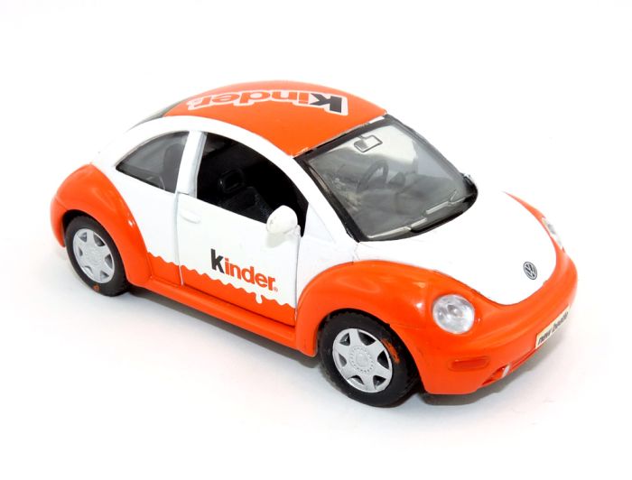Maisto Volkswagen VW New Beetle 1:34 Ferrero Ü-Ei Kinder Promoartikel mit Rückziehmotor