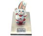 Persönliches Mitarbeiter Geschenk von Ferrero. Osterhase aus Gips personalisiert.