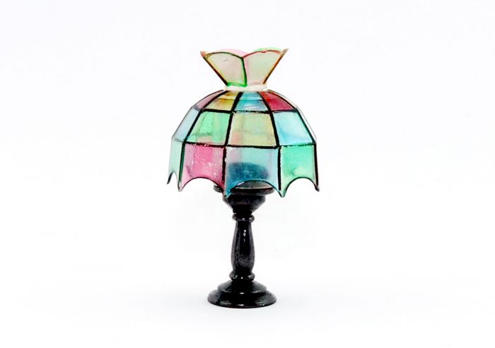 Tiffany Lampe mit Metallsockel Nr. 2 (Metallfiguren)