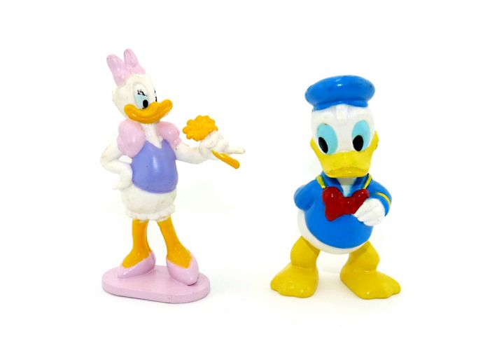 Daisy und Donald Duck Figuren als Paar. Größe der Figuren 6,5 cm