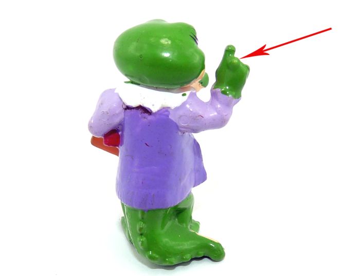 Adele Bruchstrich von der Kroko Schule, wo der Ring nicht rot bemalt wurde