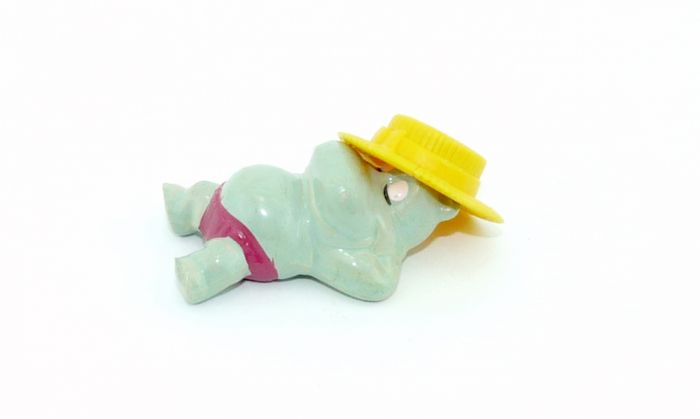 Happy Hippo mit Hut aus der ersten Happy Hippo Serie von 1988