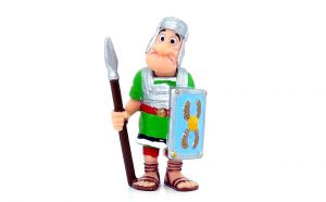 Legionär Marcus Konfus mit graden Speer (Asterix und die Römer)