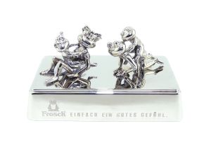 Verchromt Briefbeschwerer mit Mutter Vater und Kind Figuren 