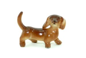 Dackel laufend in duneklbraun (Alte Tierfiguren - Hunde)