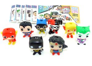 Funko Pop DC Comic Heroes 8er FigurenSet aus dem Kinder Joy Ei