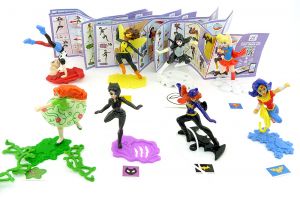 DC Super Hero Girls aus Europa Satz mit Badgirl (Alle 8 Figuren der Serie)