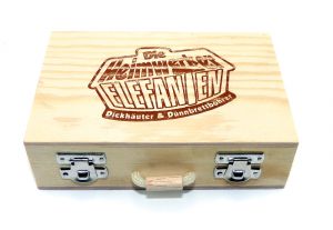 Mini Diorama von Dan Dübel aus der Serie "Heimwerker Elefanten"