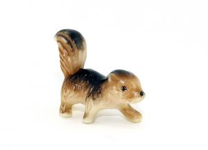 Leicht-dunkles Eichhörnchen in groß von 1978. Länge 40mm (Alte Tierfiguren)