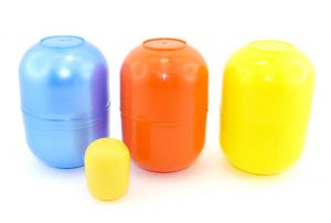 3 bunte leere große Maxi Ei Kapseln von Ferrero