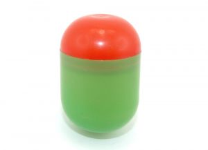 Alte dreiviertel Ü-Ei Kapsel in grün - rot (Die ersten Überraschunsgei Kapseln)