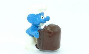 Negerkuss-Schlumpf mit Kennung 1 mit hellbrauner Negerkusshälfte
