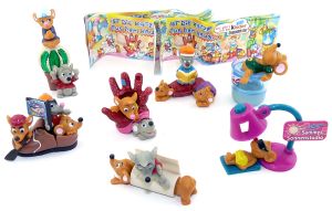 Figurensatz ist die Katze aus dem Haus. Beipackzettel längs und der Lampenschirm ist Lila