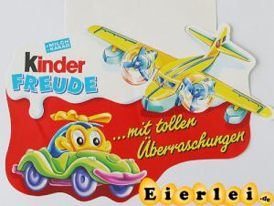 Kinder Freude mit toller Überraschung (Palettenanhänger)