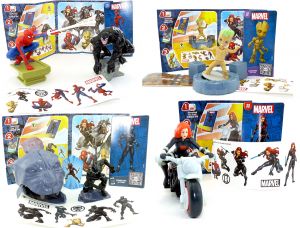 Marvel Heros aus dem Maxi Ei Italien von 2021 mit allen an Zubehör