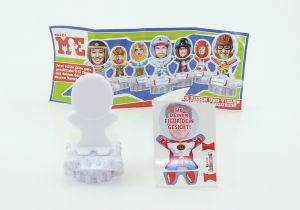 MINI ME als Superheld mit Aufkleber
