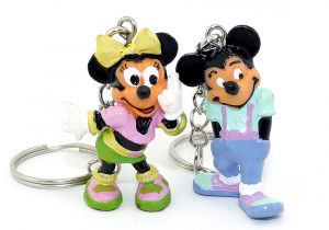 Minnie und Micky Maus als Schlüsselanhänger. Beide Figuren Anhänger als Pärchen