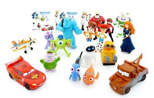 17 schöne Walt Disney Pixar Figuren und ein Beipackzettel