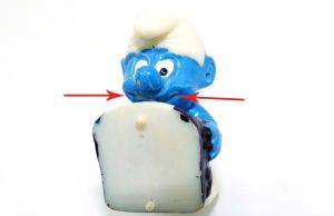 Schaumkuss Schlumpf, wo blaue Farbe in den Mund gelaufen ist (Ü-Ei Bemalungs Variante)