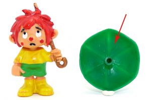 Pumuckl mit Schirm in Top Zustand mit Doppelkennung der 1 im Schirm spiegelverkehrt (Der Regenkobold)