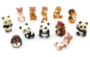 Tao Tao Figuren Set mit hellen Varianten von Kiki und das Eichhörnchen