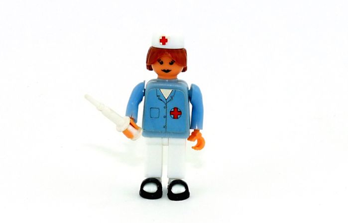 Krankenschwester mit Spritze (Steckfigur)