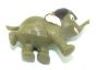 Kleiner Elefant mit heller Struktur im Grundmaterial auf einer Seite (Ü-Ei Variante)