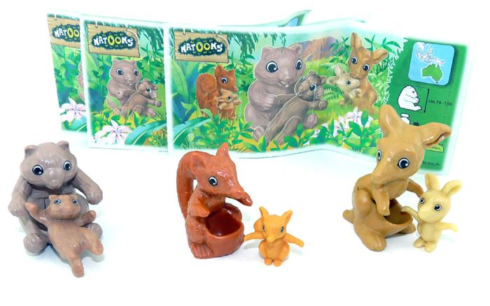 Natoons Tierfamilien Set. Alle 3 Figuren der Serie und die Beipackzettel dazu